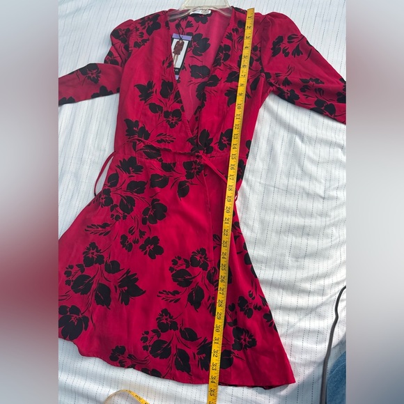 COOPER ST RED Long Sleeve Mini Wrap Women’s Dress NWT ❤️Size 2❤️Elegant Party - Picture 11 of 12